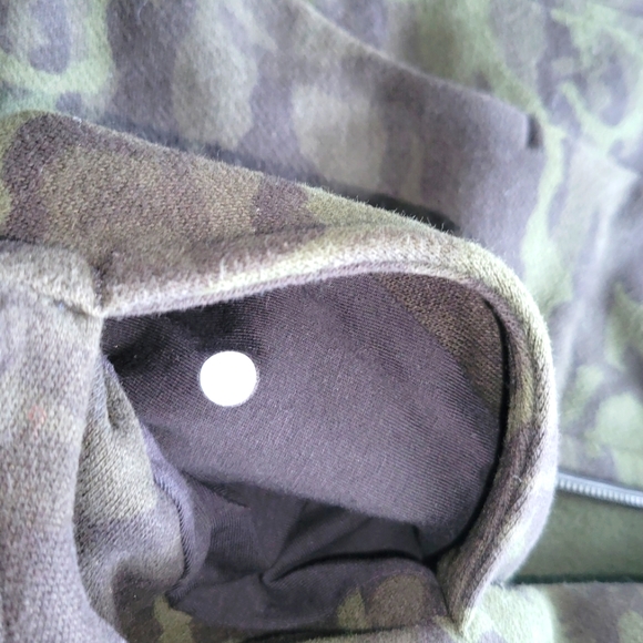 Lululemon Camo Hoodie Fleeced Zip Up Thumb Loops Sweater Jacket Hood - Picture 3 of 4